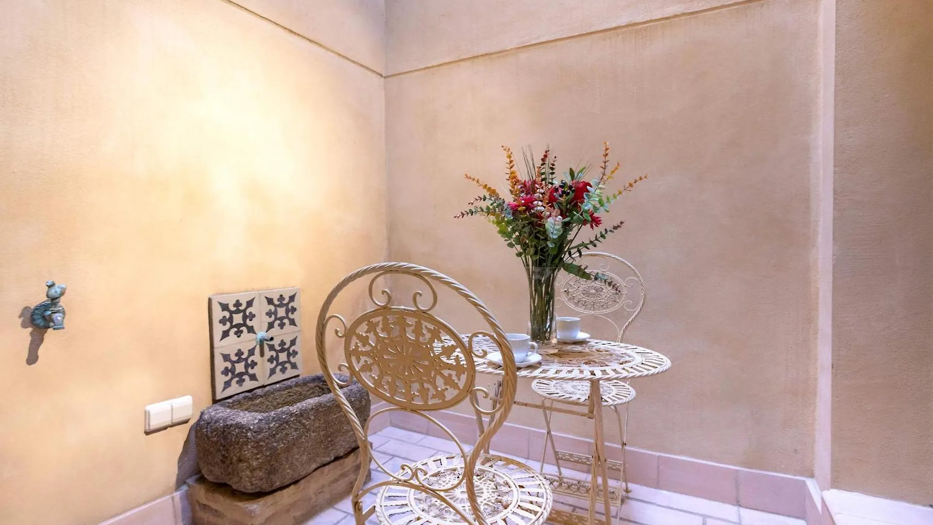 Genteel Home Rodrigo Caro Seville