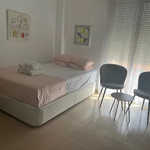 https://malaga-apartamentos-malaga-29013.1costadelsol.com