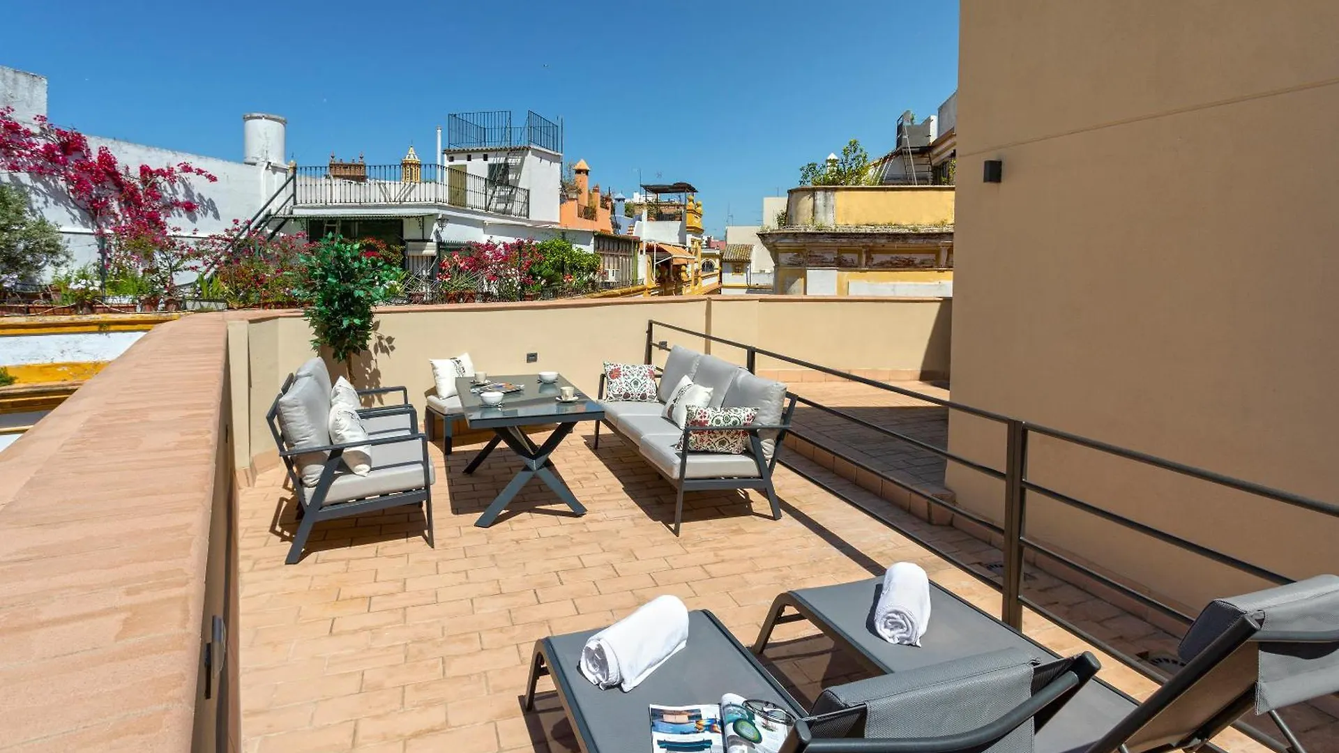 Apartment Genteel Home Rodrigo Caro Seville Spain